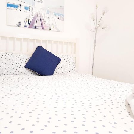 Commercial City Rooms Лондон Екстериор снимка